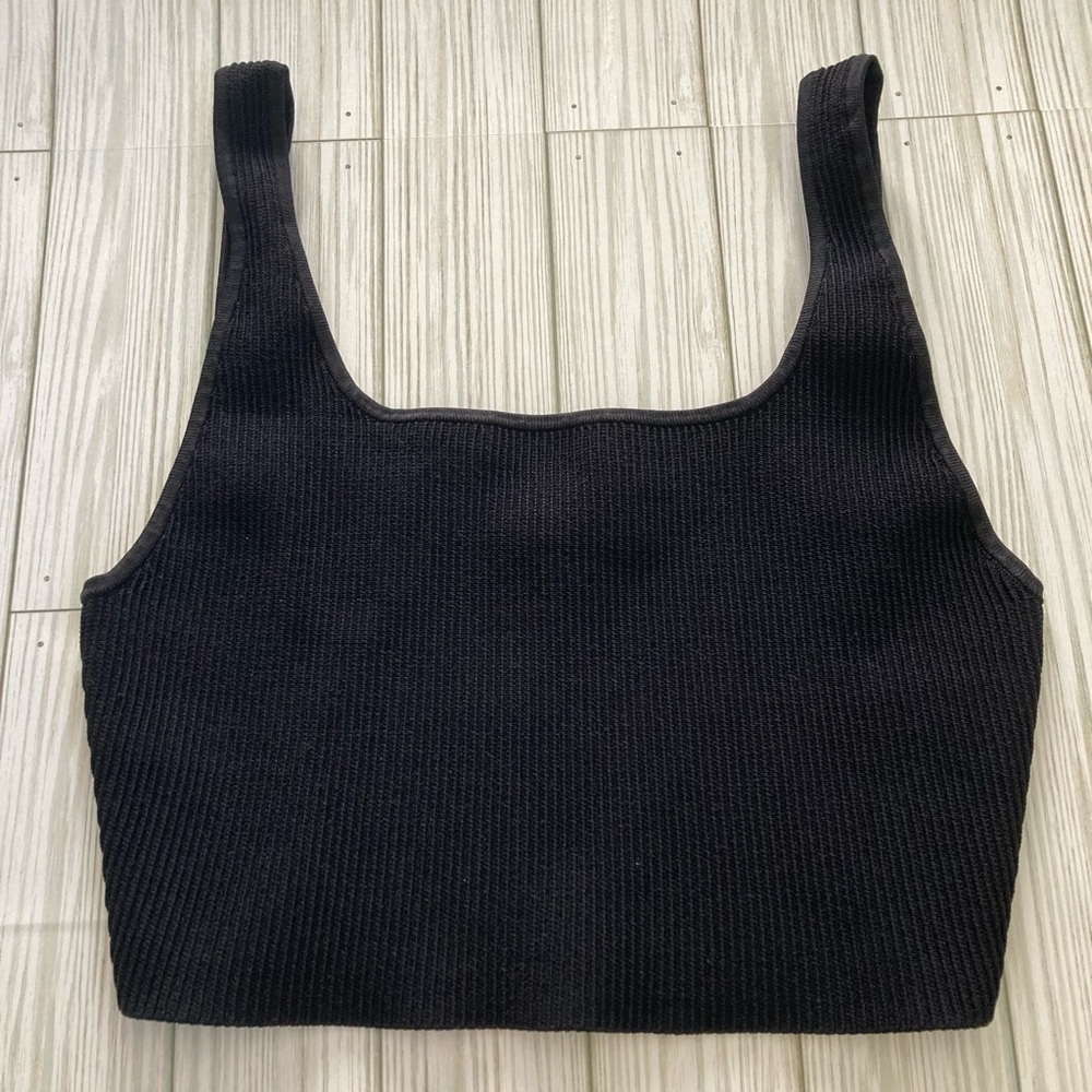 Aritzia Babaton Sculpt Knit Squareneck Cropped Tank